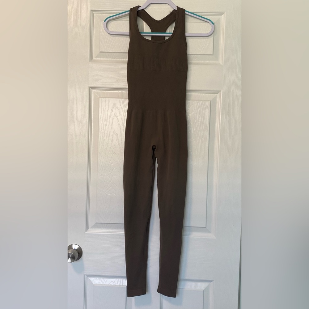 AUROLA Jumpsuit, Color chestnut brown, tummy control, scrunch booty, size XS
